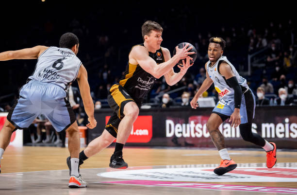 理上尤其稳 理上尤其稳